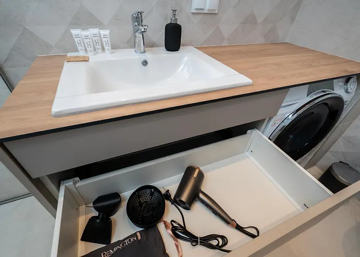 Widzewska Superior By Bookinghost *