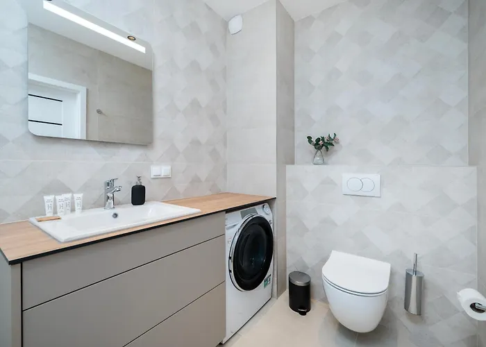 Widzewska Superior By Bookinghost * Łódź