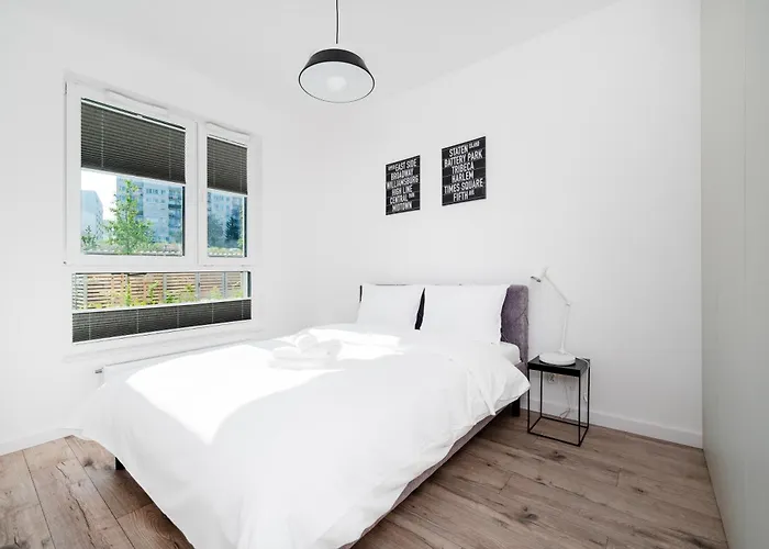 Widzewska Superior By Bookinghost * Łódź